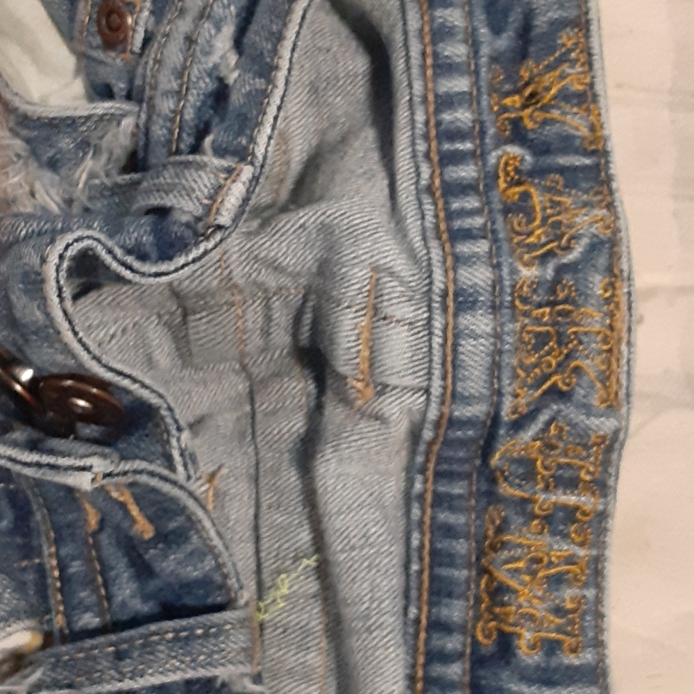 YAKUM denim shorts - Picture 2 of 4